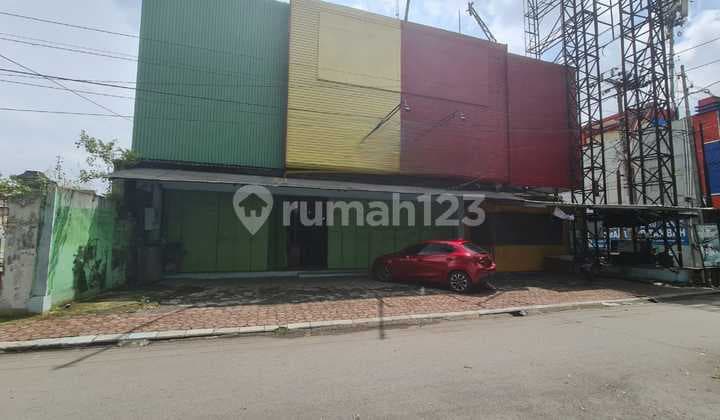 Ruang Usaha Strategis di Jalan Slamet Riyadi Kleco Solo