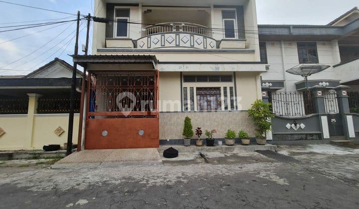 Rumah Bagus Siap Huni Di Perumahan Puri Gading Solo Baru