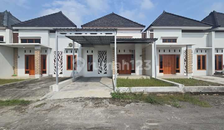 Rumah Baru Murah Siap Pakai Dekat Solo Baru