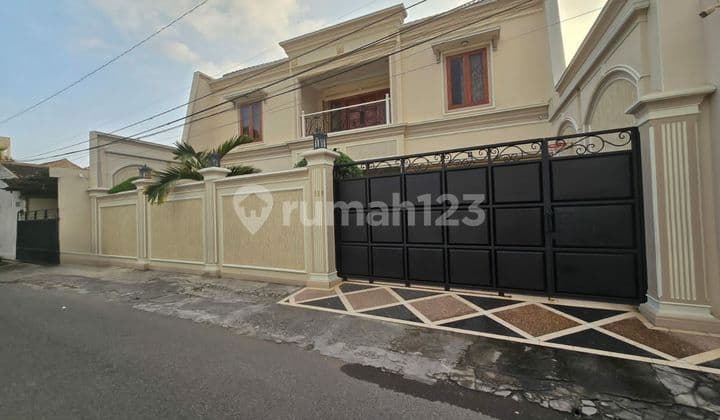 Rumah Mewah Tengah Kota Di Serengan Dekat Laweyan Solo
