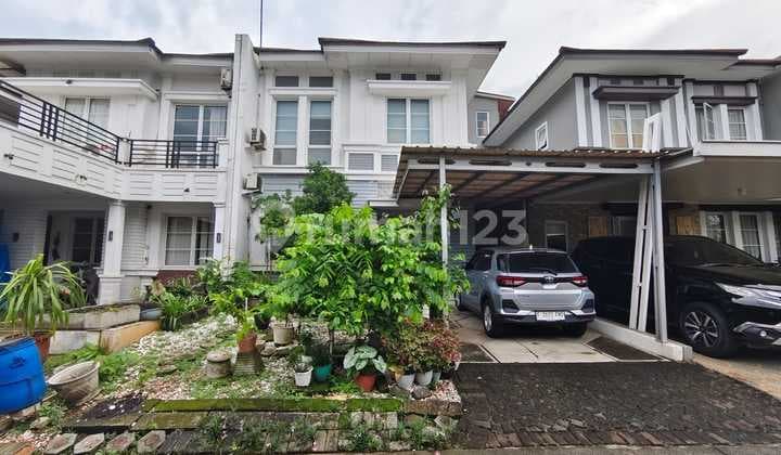 2-Story House in Kota Wisata