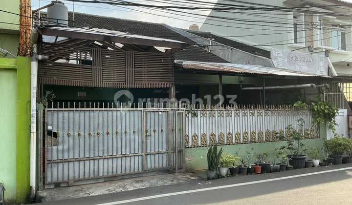 For Sale House in Duri Kepa, Suitable for Investment, on Main Road 9 Meters Wide