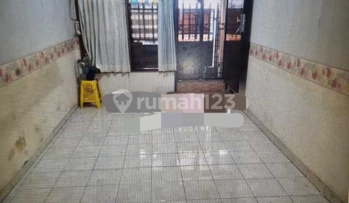 RUMAH KARTINI YANG SEDERHANA BERSIH DAN STRATEGIS