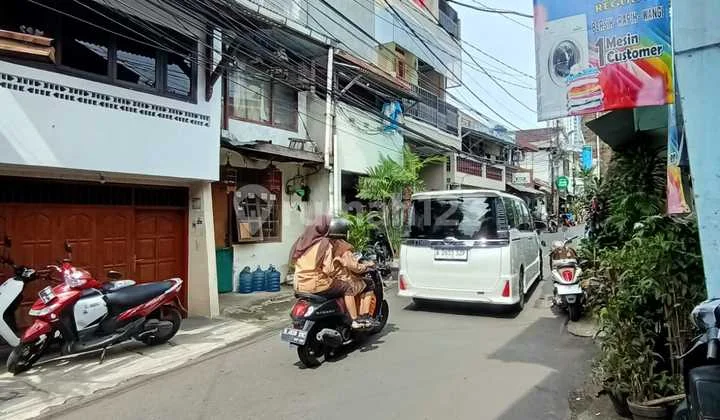 1-Story Ready-to-Occupy House, Negotiable Until Deal in North Cipete, Kebayoran Baru