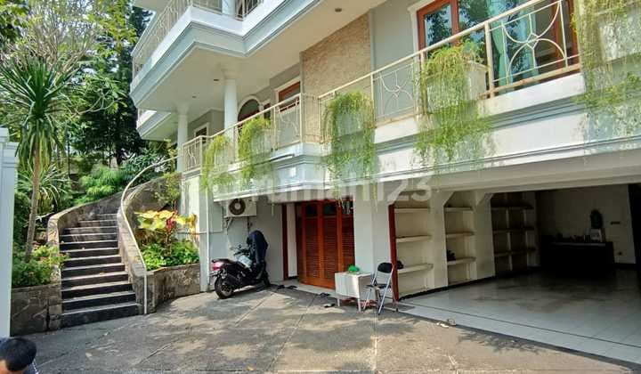 Rumah Mewah Siap Huni, 3 Lantai, Asri Di Pondok Indah