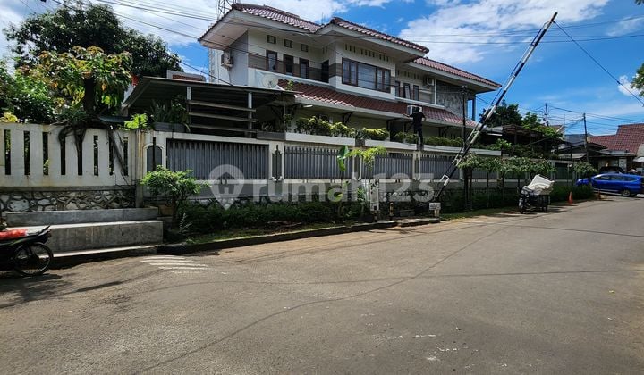 RUMAH 2 LANTAI SIAP HUNI TANAH LUAS LOKASI PREMIUM BINTARO SEKTOR 2 TANGSEL