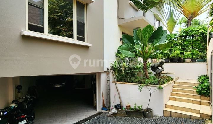 HOUSE FOR RENT WIDYA CHANDRA - SCBD, KEBAYORAN BARU