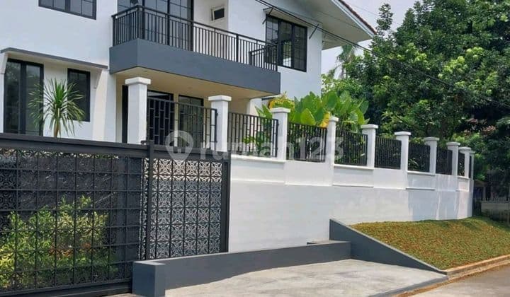 Rumah Mewah 3 Lantai, Siap Huni Dan Terawat Di Pondok Indah