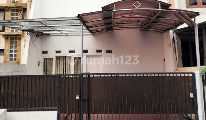 Rumah Lama 1,5 Lantai Siap Huni Di Pinang Mas, Pondok Indah