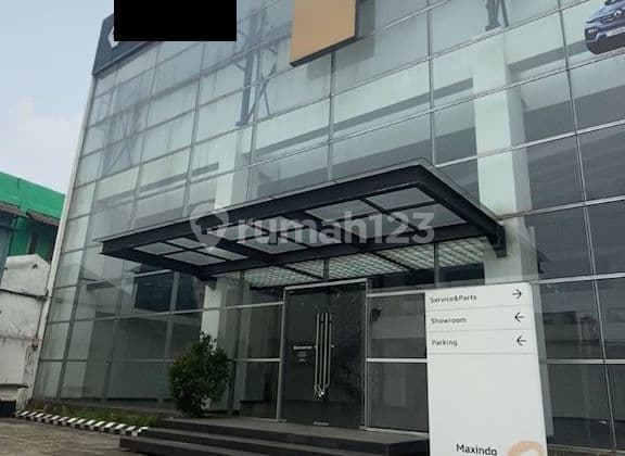 Ex-Car Showroom Building For Quick Sale On Jln Raya Serpong Tangsel