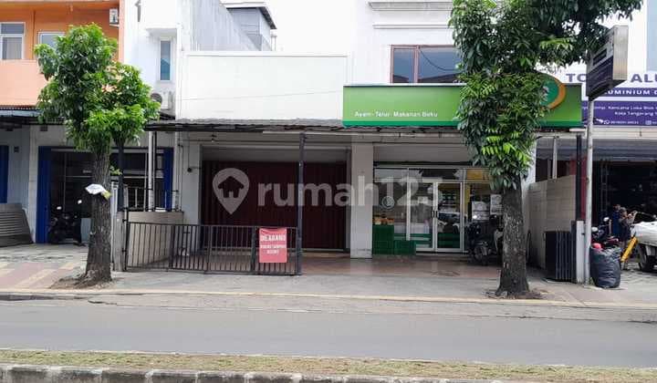 Attached Shopfront by the Roadside in Kencana Loka BSD