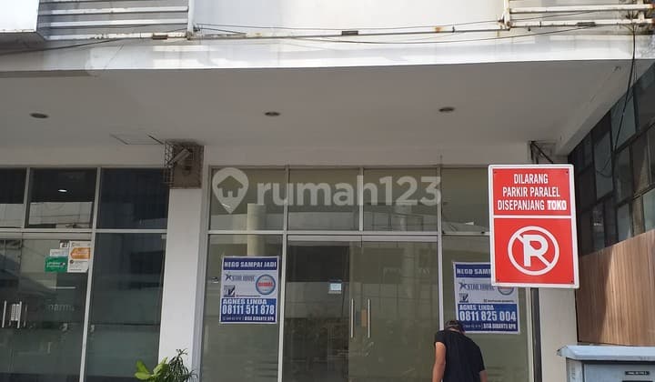 Ruko 4.5 Lantai Siap Pakai Cepat di Season City Jakarta