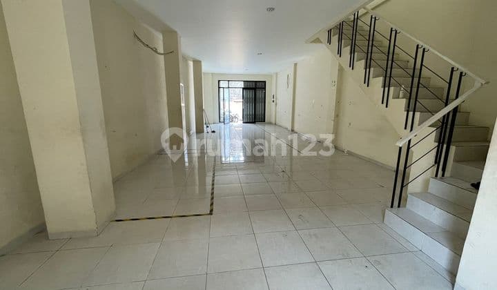 Ruko 5 Unit Bagus Siap Usaha Lokasi Strategis di Kemanggisan