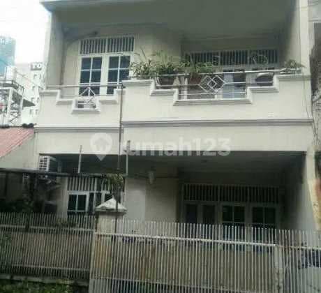 Rumah Siap Huni Dan Terawat Rapih di Tomang Jakarta Barat