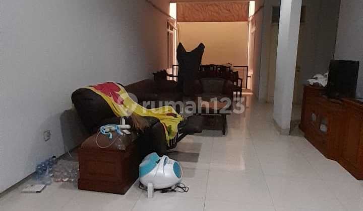 Rumah kos besar dijual cepat di cibanten cideng jakarta pusat