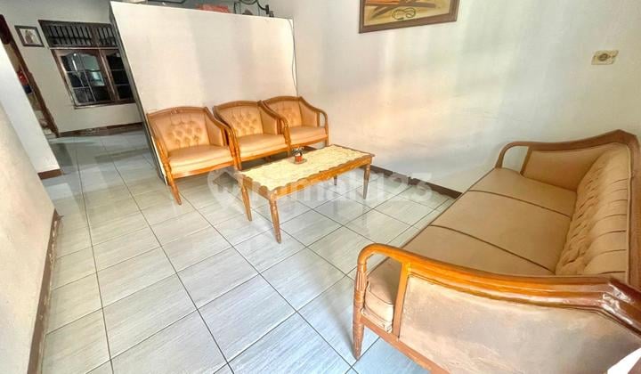 Rumah Siap Huni Cukup Rapih di Duri Kosambi Jakarta Barat