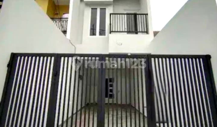 House in Serdang Kemayoran - 3-Story Building