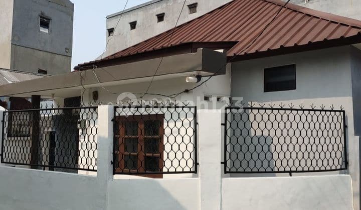 Rumah di Jl.kalibaru Timur,Bungur-Jalan Lebar 1 Mobil Kecil