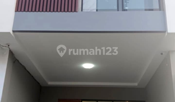 Rumah Di Jl Intan Sumur Batu - Bangunan 2,5 Lantai