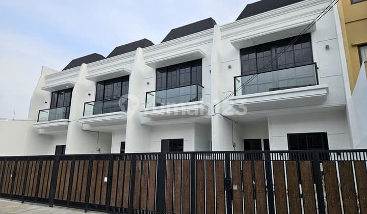 Rumah Di Kavling Dki Meruya Hadap Utara