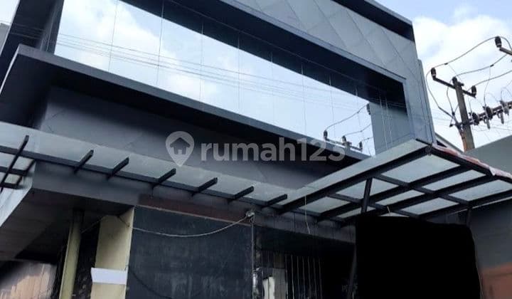 Gedung Ex Restaurant And Bar Di Kemang Raya