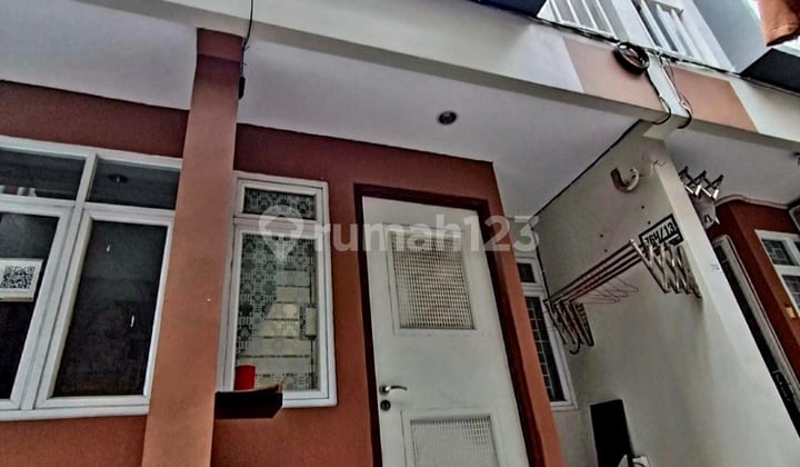 Rumah di Kemayoran Barat Akses Jalan Motor - 50 Meter ke Jalan Mobil