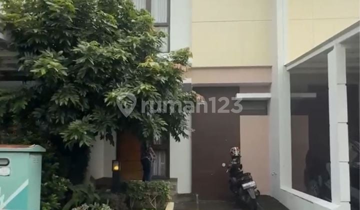 Dijual Rumah Dalam Cluster Sumarecon Bekasi