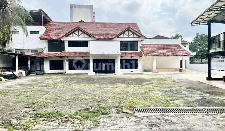 Disewakan Gedung ex sekolah Di mampang prapatan Jakarta Selatan