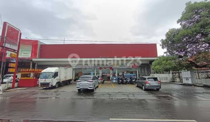 For Rent: Large Shop House / Former Mini Market on Agus Salim, East Bekasi