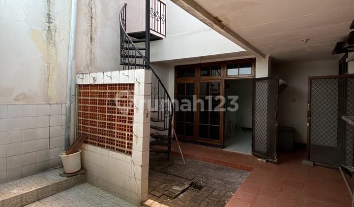 Dijual Rumah Dharmahusada Indah Utara Dekat Galaxy Mall