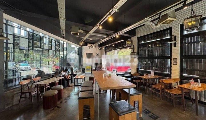 Dijual Gedung Raya Jemursari Siap Pakai Cocok Untuk Segala Jenis Usaha di Jl. Raya Jemursari, Jemur Wonosari, Kec. Wonocolo, Surabaya, Jawa Timur, Jemursari Semi Furnished HGB 2371.0 m² Perkantoran