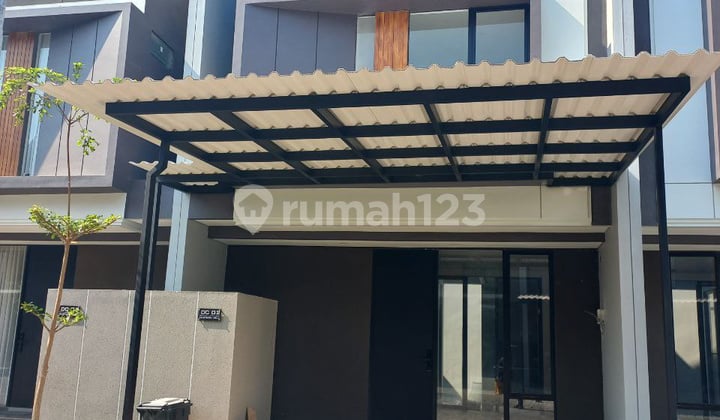 Rumah, 1 Lantai, SHM, di Surabaya Kota,