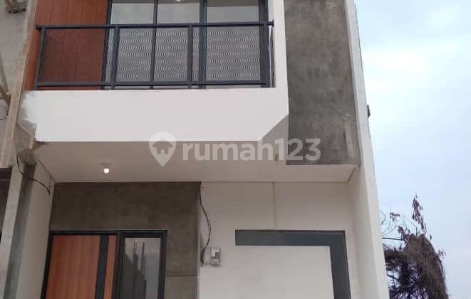 Rumah 2 Lntai depok lokasi dekat Tol cijago.