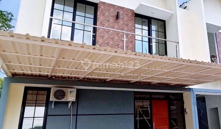 Rumah 2 Lantai Lokasi Dekat Tol Setu Cipayung Jakarta Timur