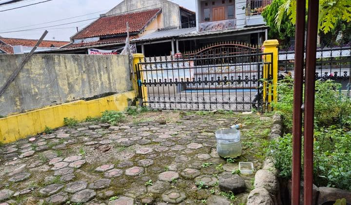 Tanah Belakang Superindoujungberungkotabandung