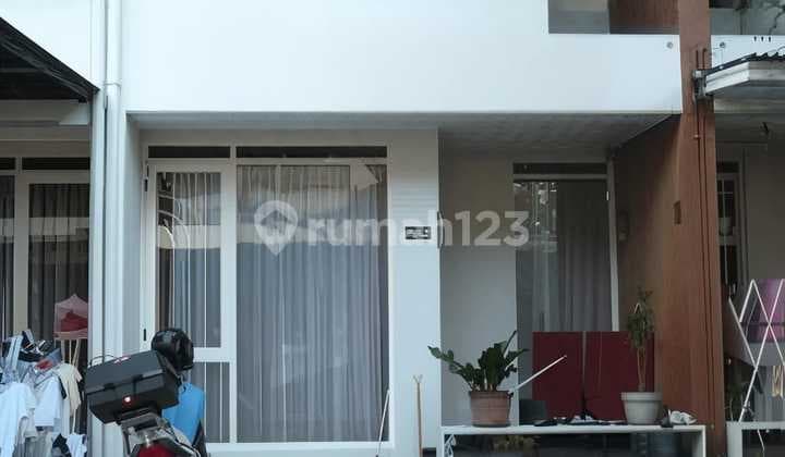 Dijual Cepat Rumah Dalam Kompleks Istana Regency Sudirman, Kota Bandung