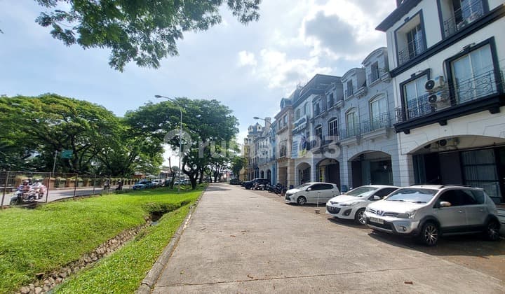 FOR SALE Shop House for Office and Business Location in Lippo Karawaci