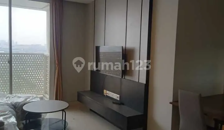 For Rent: The Crest Apartment unit, Nice and Clean in Cengkareng, West Jakarta