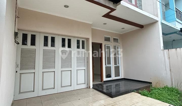 Rumah Cantik 2 Lantai New Rawa Buaya