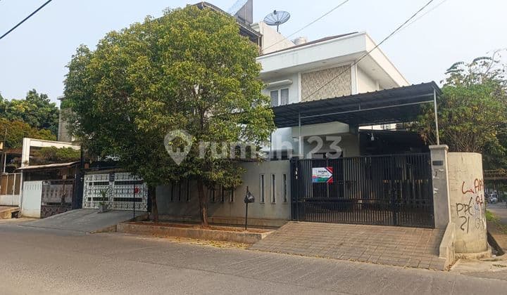 Your Dream Home: A Charming 2-Story House in Persada Sayang, Cengkareng