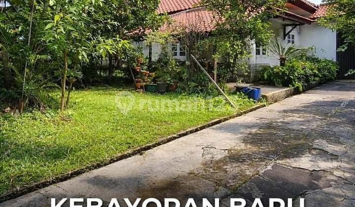Rumah Siap Huni Halaman Luas di Kebayoran Baru, LT 718 LB 400