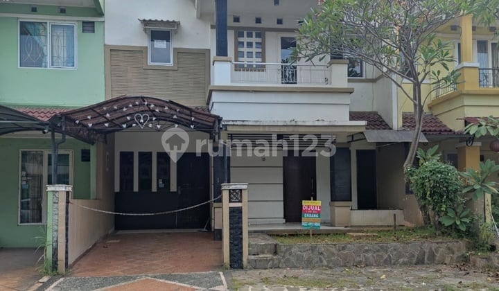 Rumah 2 Lantai Bagus di Cluster Vanda Palem Semi Karawaci