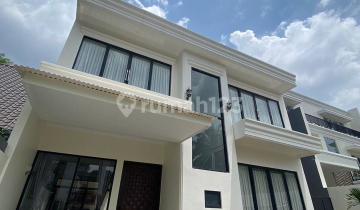 Dijual Rumah Mewah di Puspitaloka Bsd Lokasi Strategis