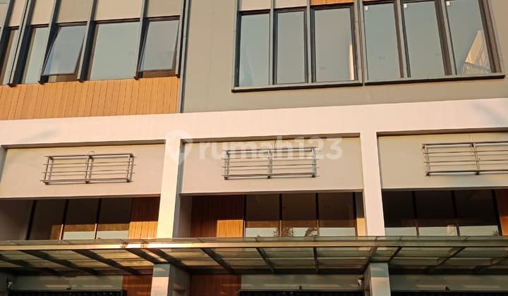 Ruko Grand Wisata 3+1 Floors With Mezzanine