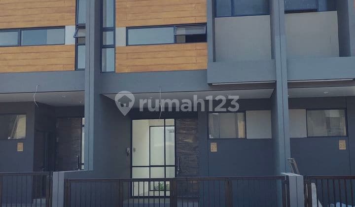 Dijual Rumah 2 In 1 Garden Hous di Grand Wisata Boulevard