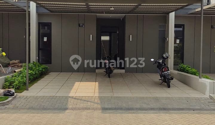 Disewakan Rumah baru bagus kt 4+1 di Grand Wisata