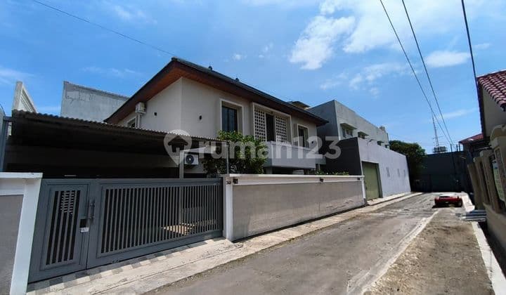 Modern Café-Style New House Furnished & Spacious Land Near Edu Global, Cipto Cirebon