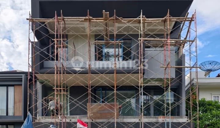 JARANG ADA Rumah Baru Katamaran Indah Pik Luas 300 m2