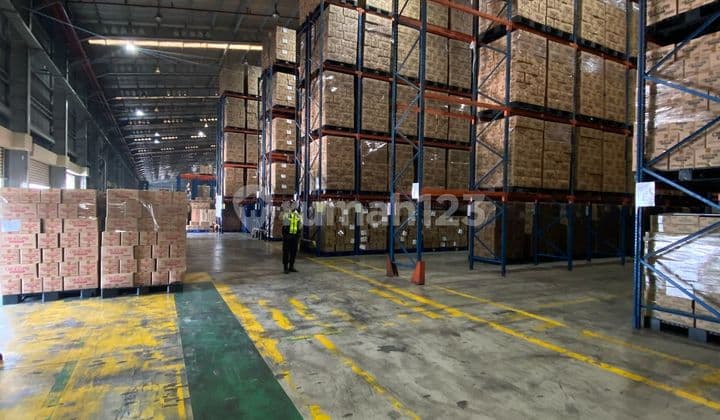 DISEWAKAN GUDANG MODERN!! Stand Alone, Dalam Kawasan Industri, Loading Dock & Sangat Dekat Pintul Tol