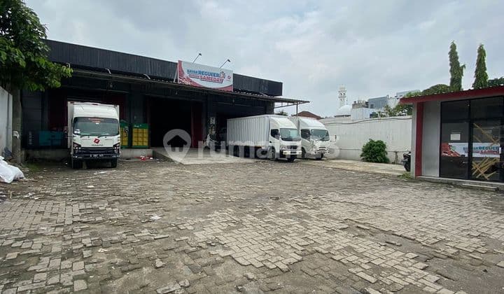 DISEWAKAN GUDANG PUSAT KOTA!! Lokasi Strategis, Bebas Banjir & Akses Jalan Utama